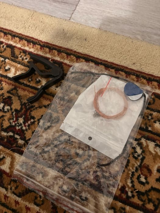 Продам гитару акутическая