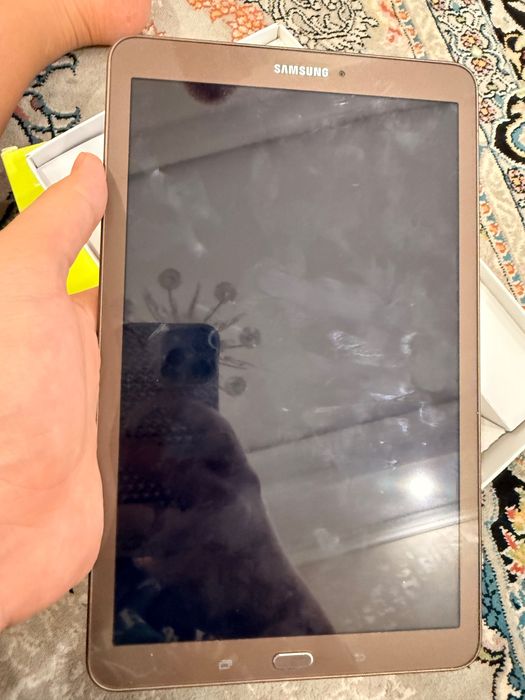 Samsung Galaxy Tab E SM-T561