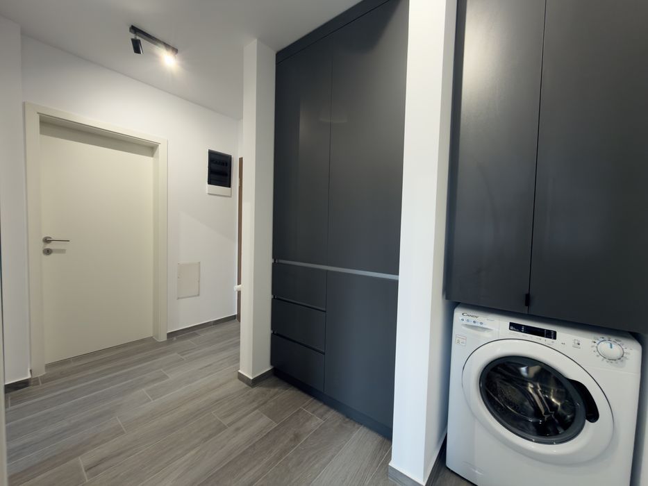 Apartament cu 2 camere de inchiriat in zona Tractorul nou in garantie