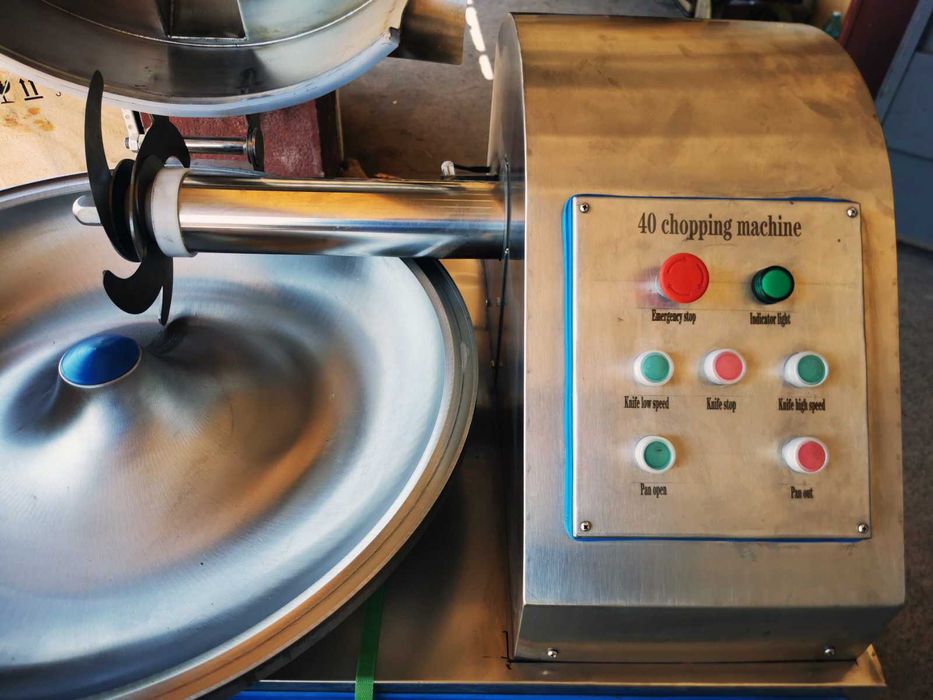 Кутер за месо с вместимост 20 литра, четворен нож, Двускоростен