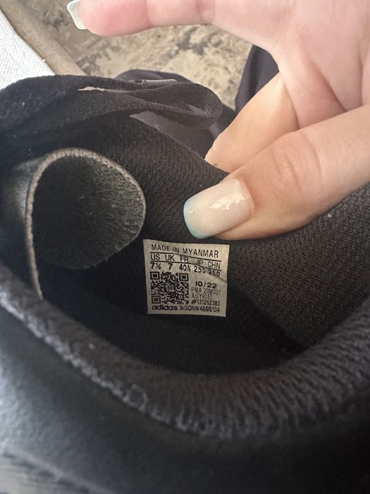 Adidas стоножки-естествена кожа