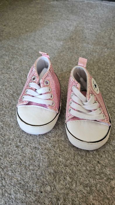 Бебешки обувчици