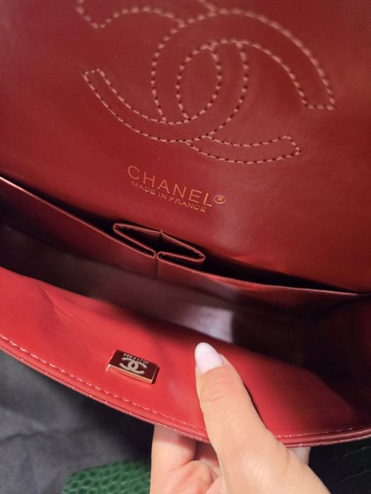 Налична чанта Chanel Maxi Flap Red