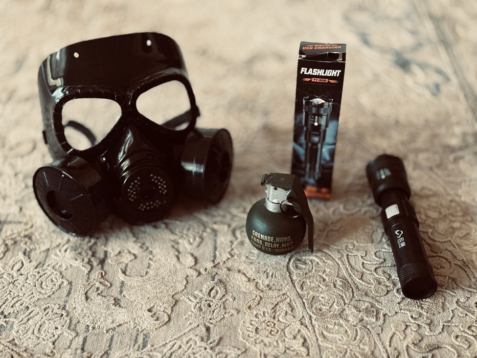 Продаетсямеч Звезды Войны Меч. Star War. M67 Maska Gas. Fonar.