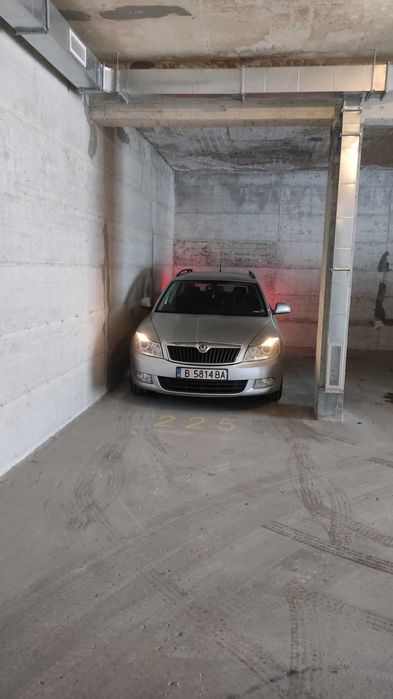 Дава се под наем Гараж / Паркомясто в Варна, Кайсиева градина - 12 кв.м за 79.56 € - Снимка #1