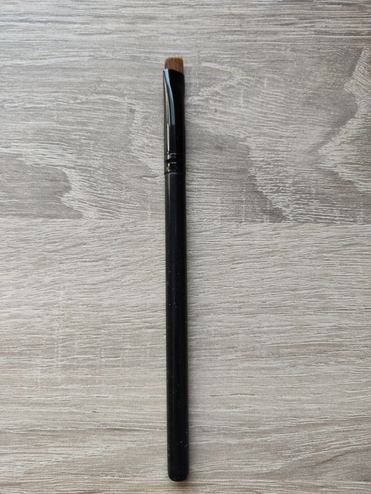 Различни четки за грим