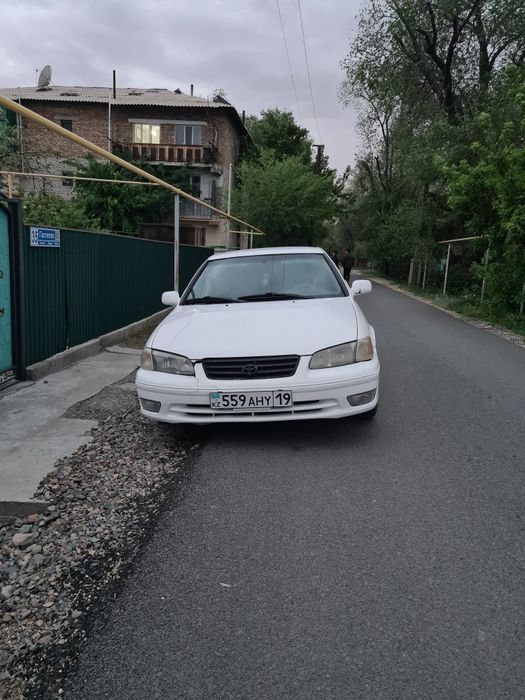 Продам toyota camry 25