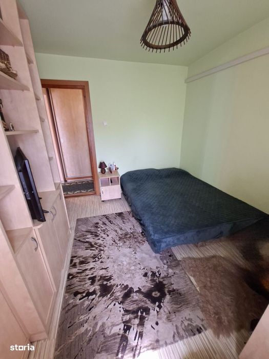 Apartament 3 camere decomandate, cu balcon ,zona Dacia ,centarala gaze