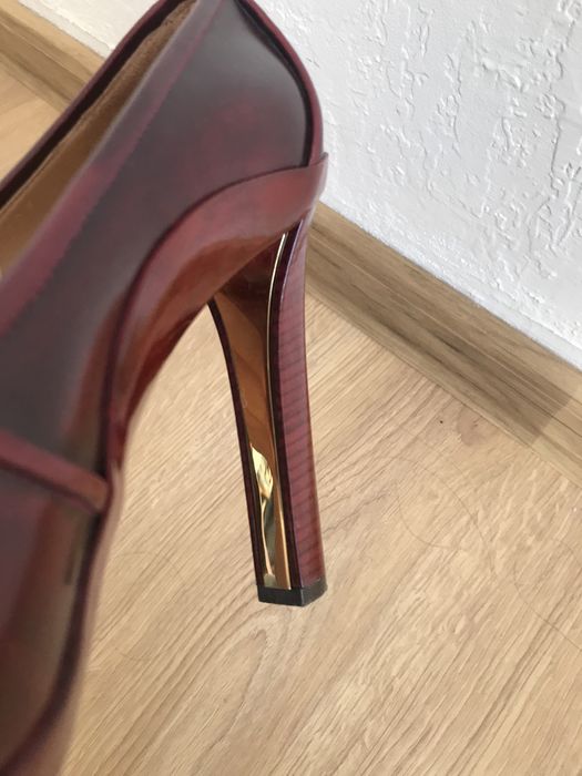 Продам туфли Salvatore Ferragamo 38.5