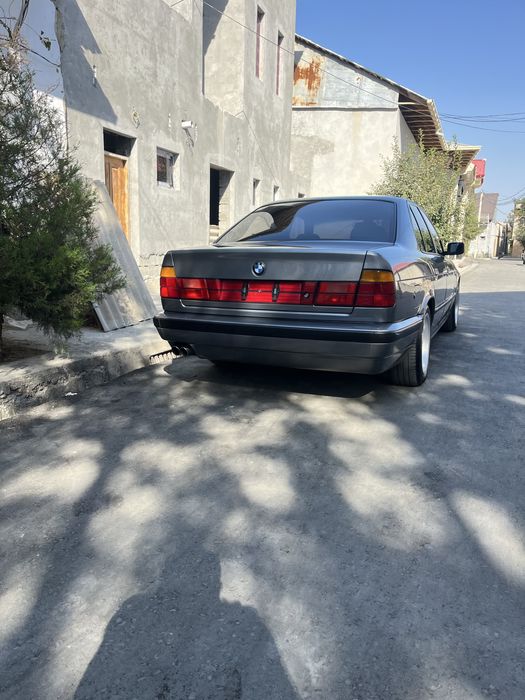 Продам машину BMW 5 серии кузов Е34 525