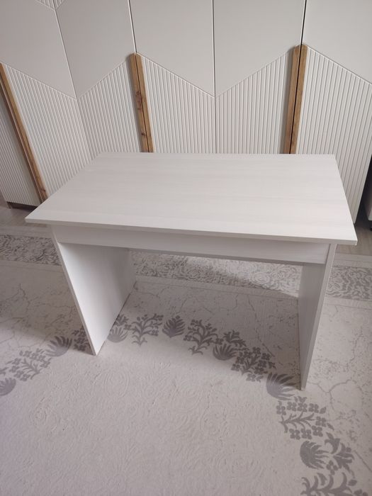 Стол компьютерный