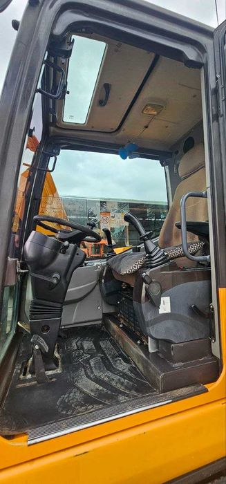 Продается Экскаватор