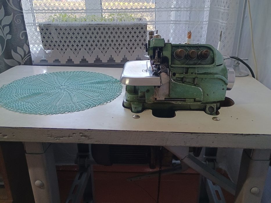 Продам оверлог208класс