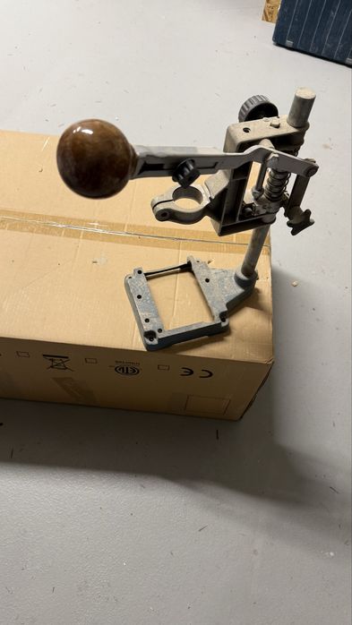 Стойка за бормашина