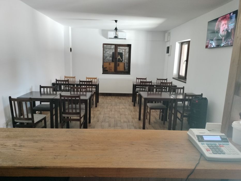 Spațiu comercial