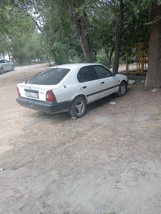 Продам Нисан премьера