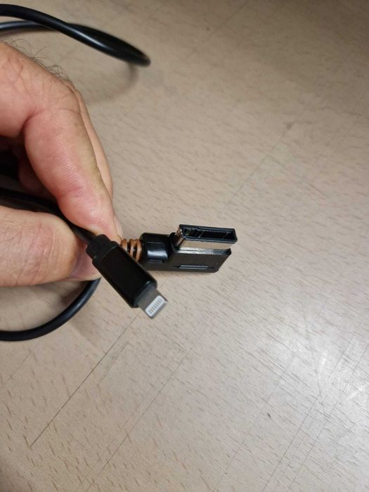 Cablu adaptor MDI/AMI/MMI pentru grupul VAG la USB si Lightning