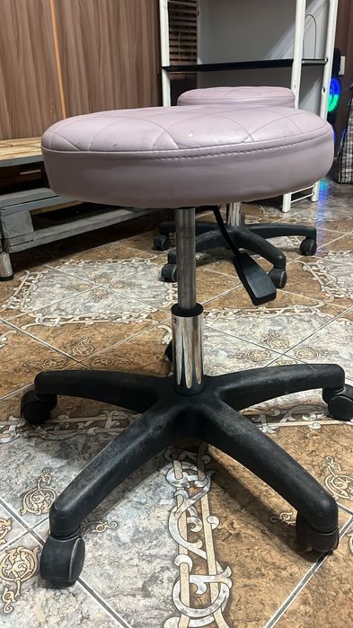 Продам стулья срочно