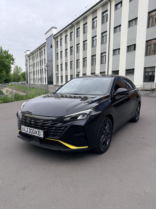 Dongfeng Aeolus Shine 1.5 Turbo