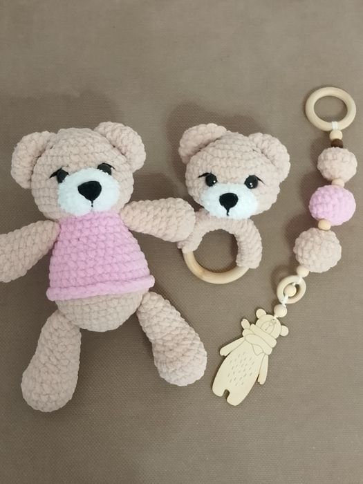 Вязание игрушки.