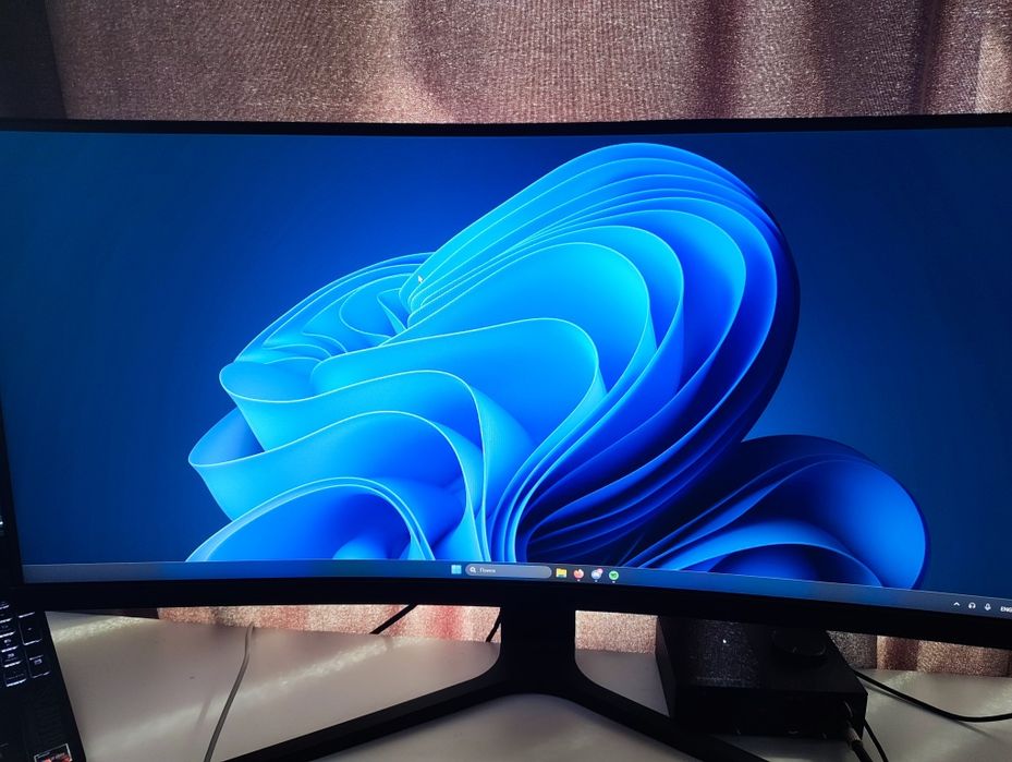 Широкий монитор Xiaomi
