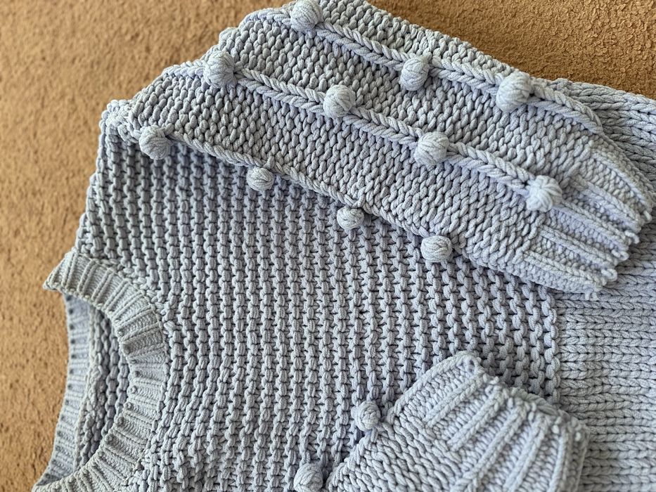 Pulover mov S mâneci interesante