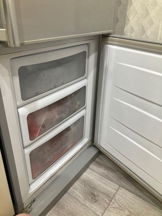 Продам холодильник LG