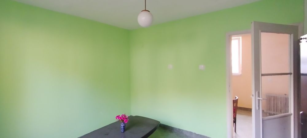 Продават се две къщи в жк. Църква, гр. Перник