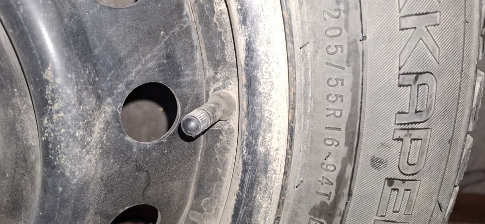 Зимняя шипованная резина