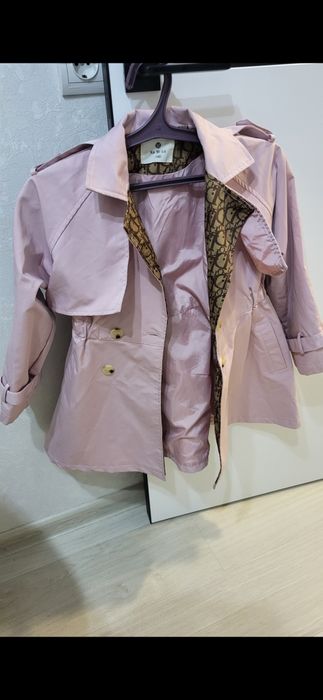 Продам плащь детский. Размер 140