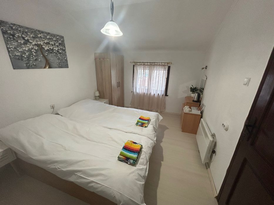 Уютна стая под наем в сърцето на Родопите – Девин