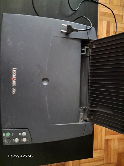 Imprimanta cu scaner