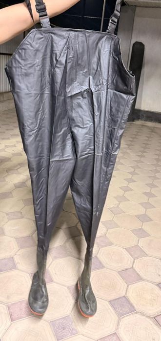 Резиновые сапоги