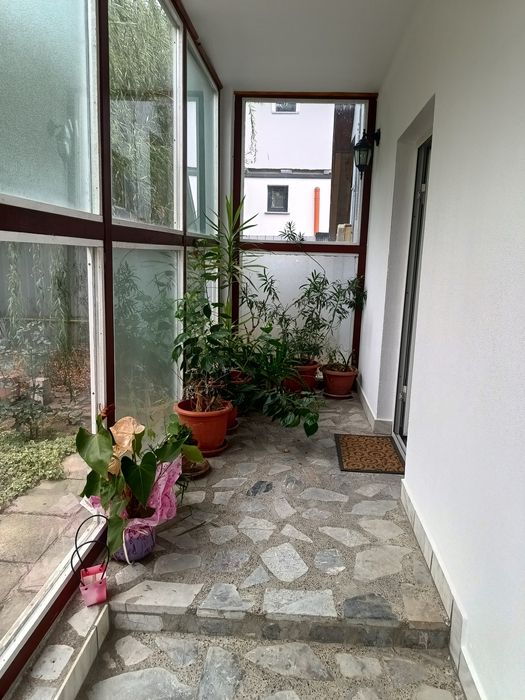 Vând/Închiriez Cabinet Stomatologic + Apartament la etaj/posibilitate spatiu comercial