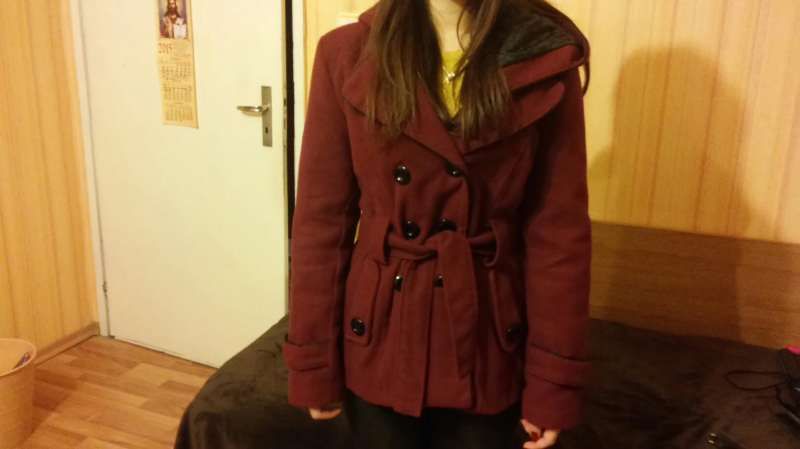 вълнено палто с качулка
