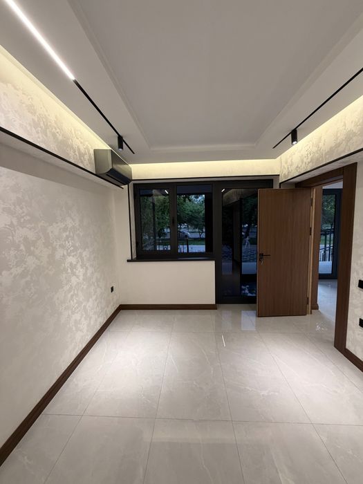 Нежилое помещение,первая линия