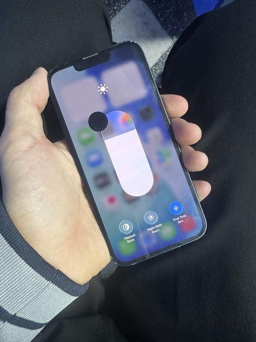 Продам айфон 13 на 128гб