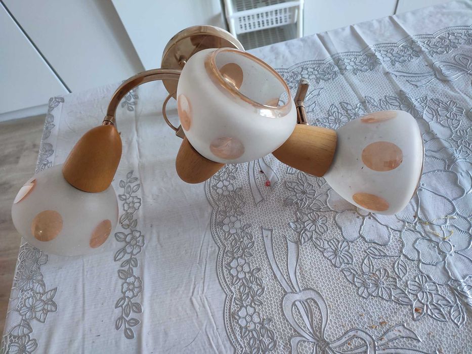 Люстра для ламп с узким цоколе