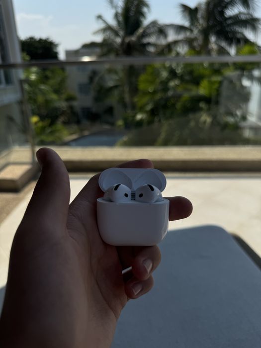 Airpods 4 без шумоуподавления