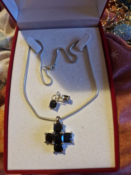 Set lant, pandantiv si cercei din argint Thomas Sabo