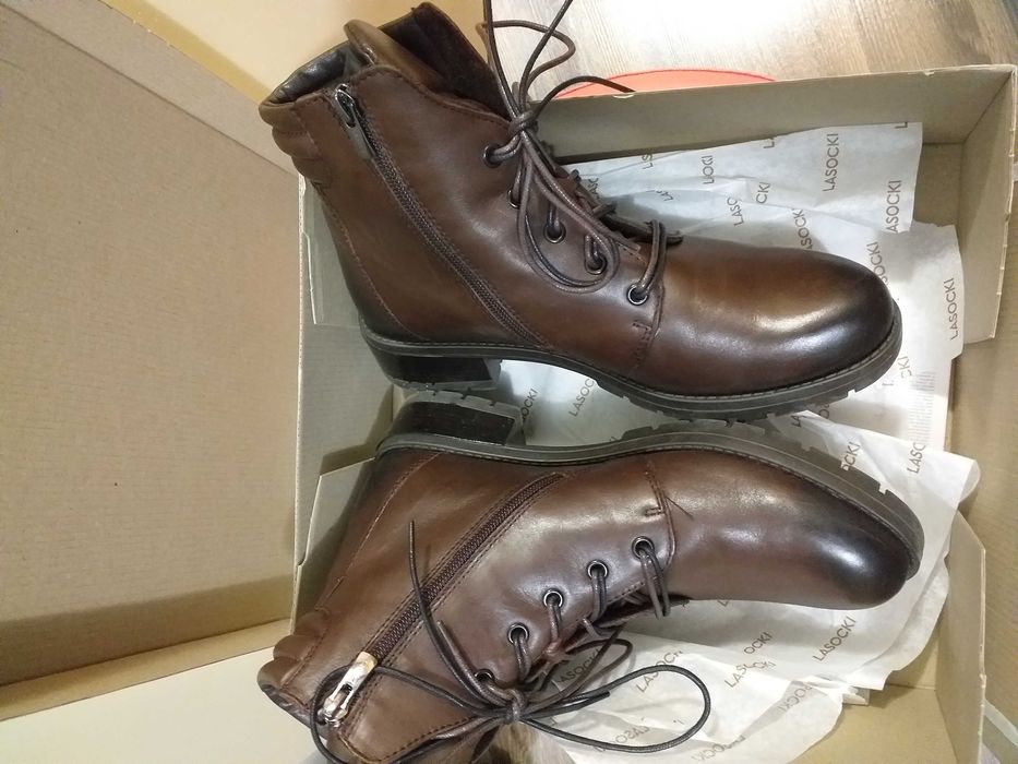 Дамски кожени боти