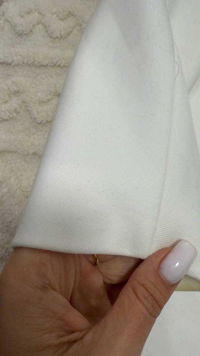 Бяло дамско сако ZARA, размер S-M