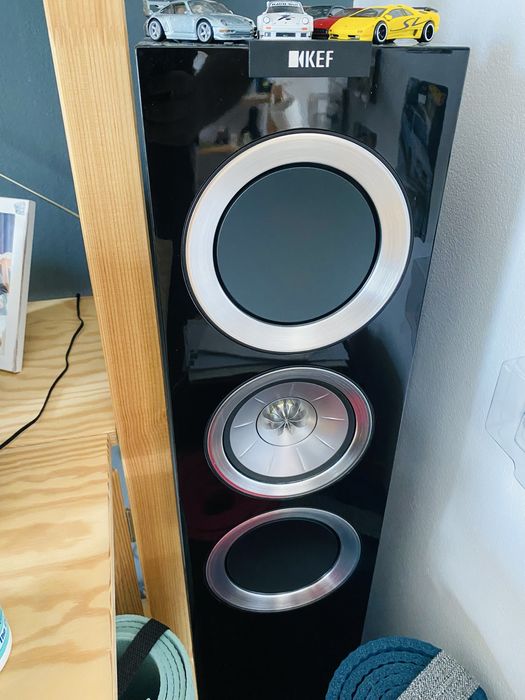 Boxe Kef R500.