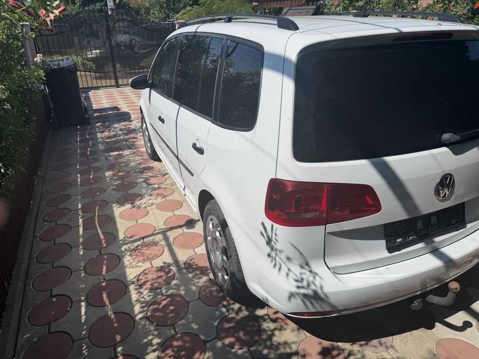 VOLKSWAGEN Touran 2014 — imagine 3