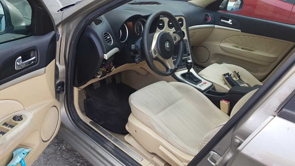 Алфа Ромео 159 на части