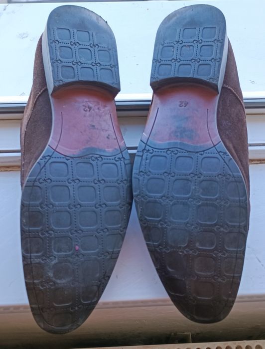 Vând pantofi bărbătești