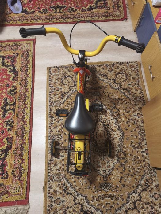 Bicicleta copii cu roti ajutătoare