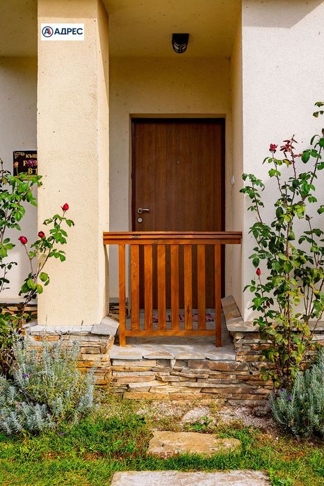 Продава се Къща в с. Гумощник, Област Ловеч - 156 кв.м за 667 €/кв.м - Снимка #2