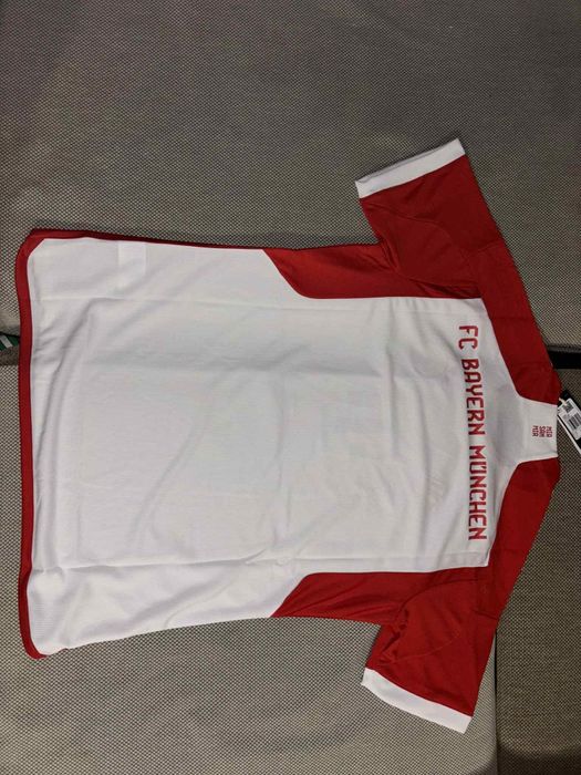 Нова футболна тениска на Bayern Munchen