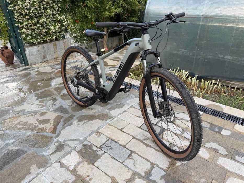 Cube Hyb 800 Ел Колело